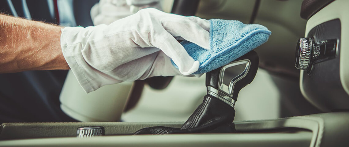 Een auto poetsbedrijf om die vervelende klus uit te besteden